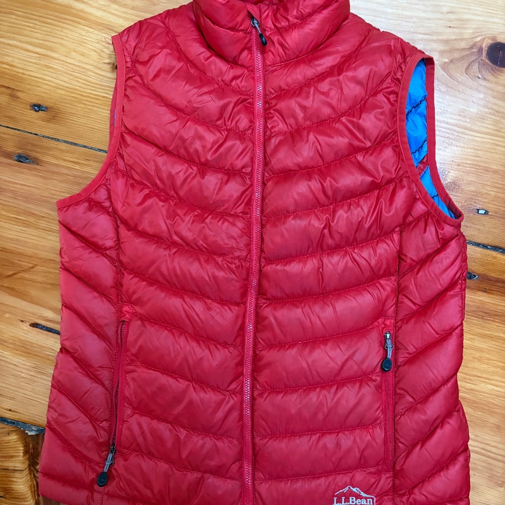 LLBean Women's red XS down vest, like new.